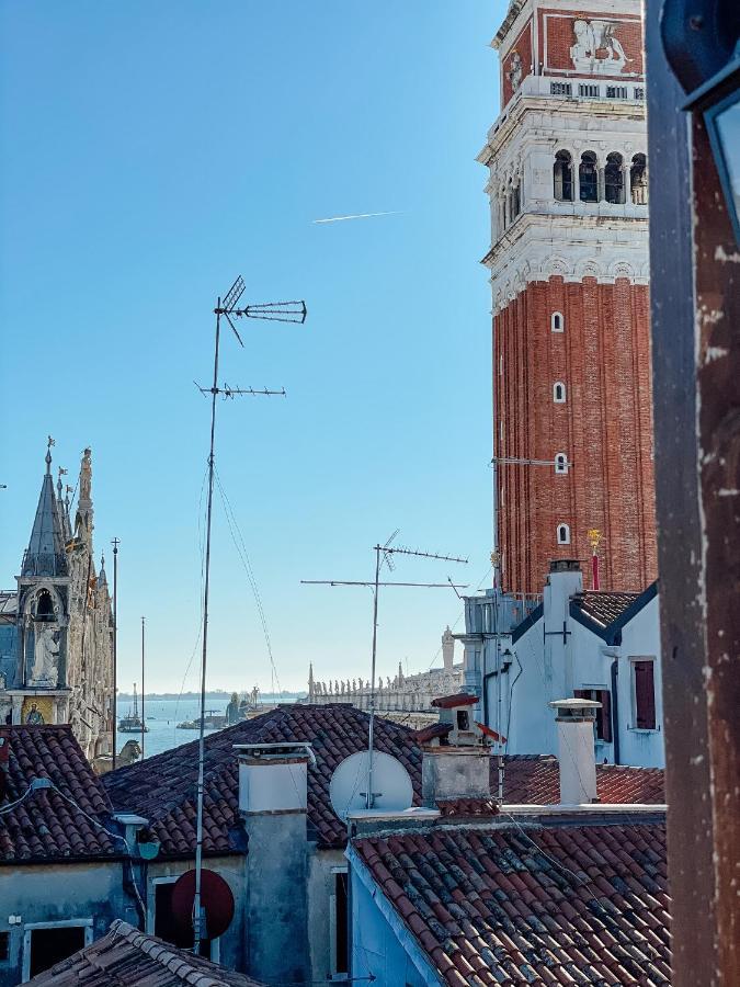 Ai Savi Di Venedig